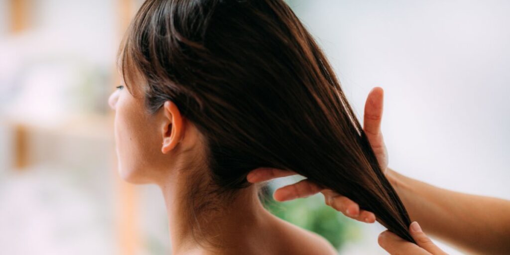 The Benefits of Oil Treatments for Nourishing Your Hair The Benefits of Oil Treatments for Nourishing Your Hair