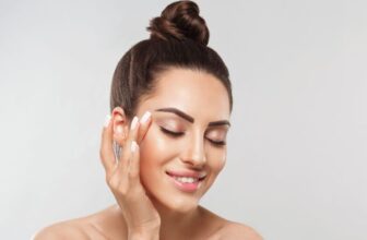 How Do You Maintain Healthy Skin When the Seasons Change?